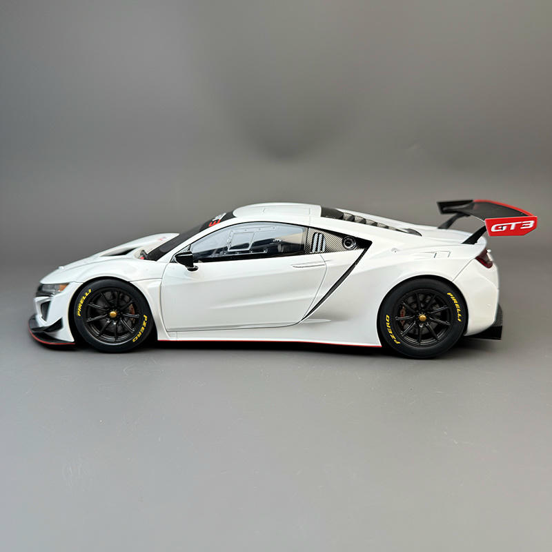 AUTOart 1:18 Honda NSX GT3 Diecast Car- White