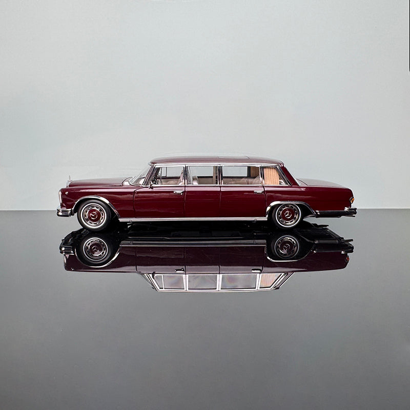 Benz Pullman W100 600 Diecast Model – 1:18 Scale Collectible (Static Display)