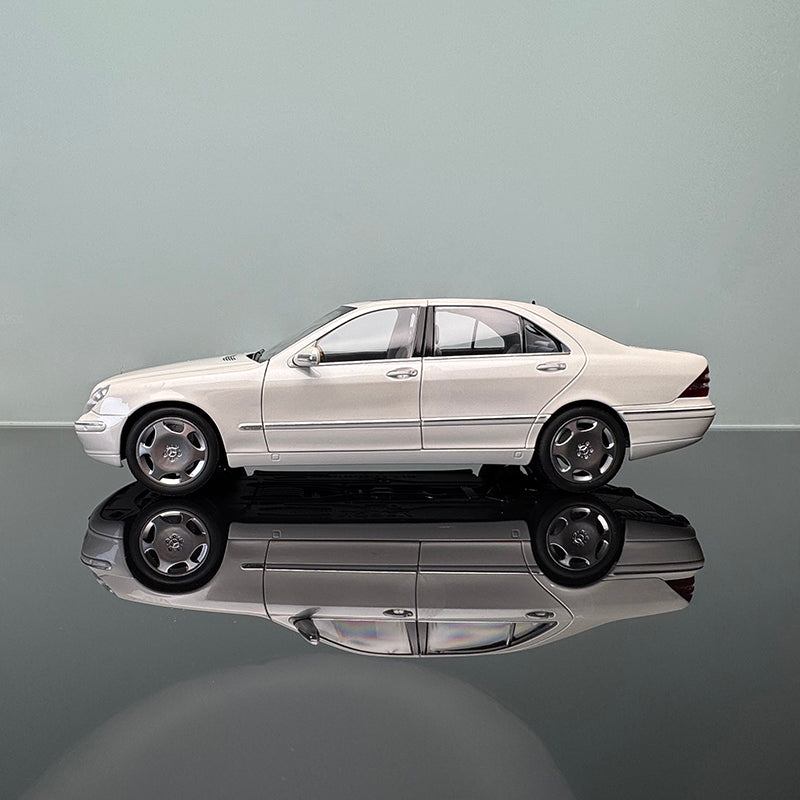 Mercedes-Benz W220 S600 Butterfly Diecast Model – 1:18 Premium Interactive Collectible