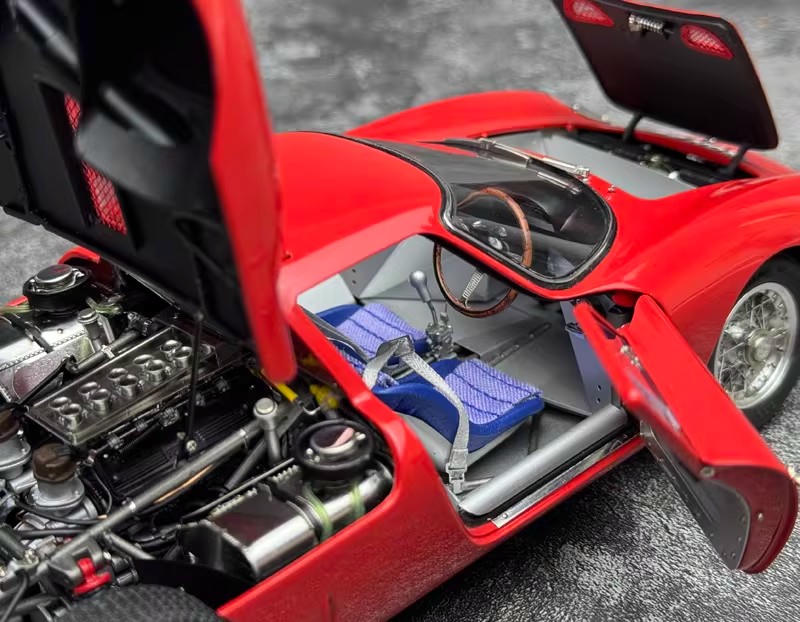 CMC 1:18 Ferrari 250 LM Alloy Diecast Model Car