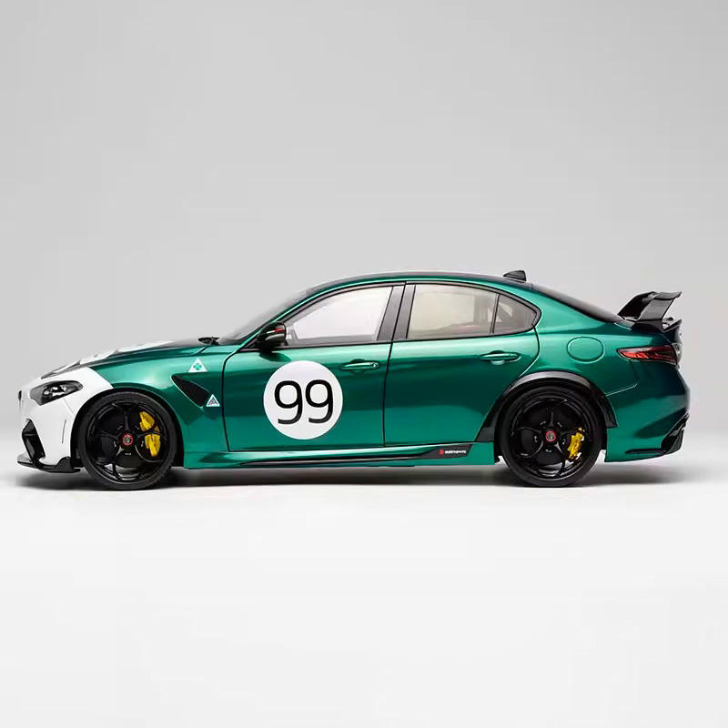 MotorHelix 1:18 Alfa Romeo Giulia GTAm Alloy Diecast Model