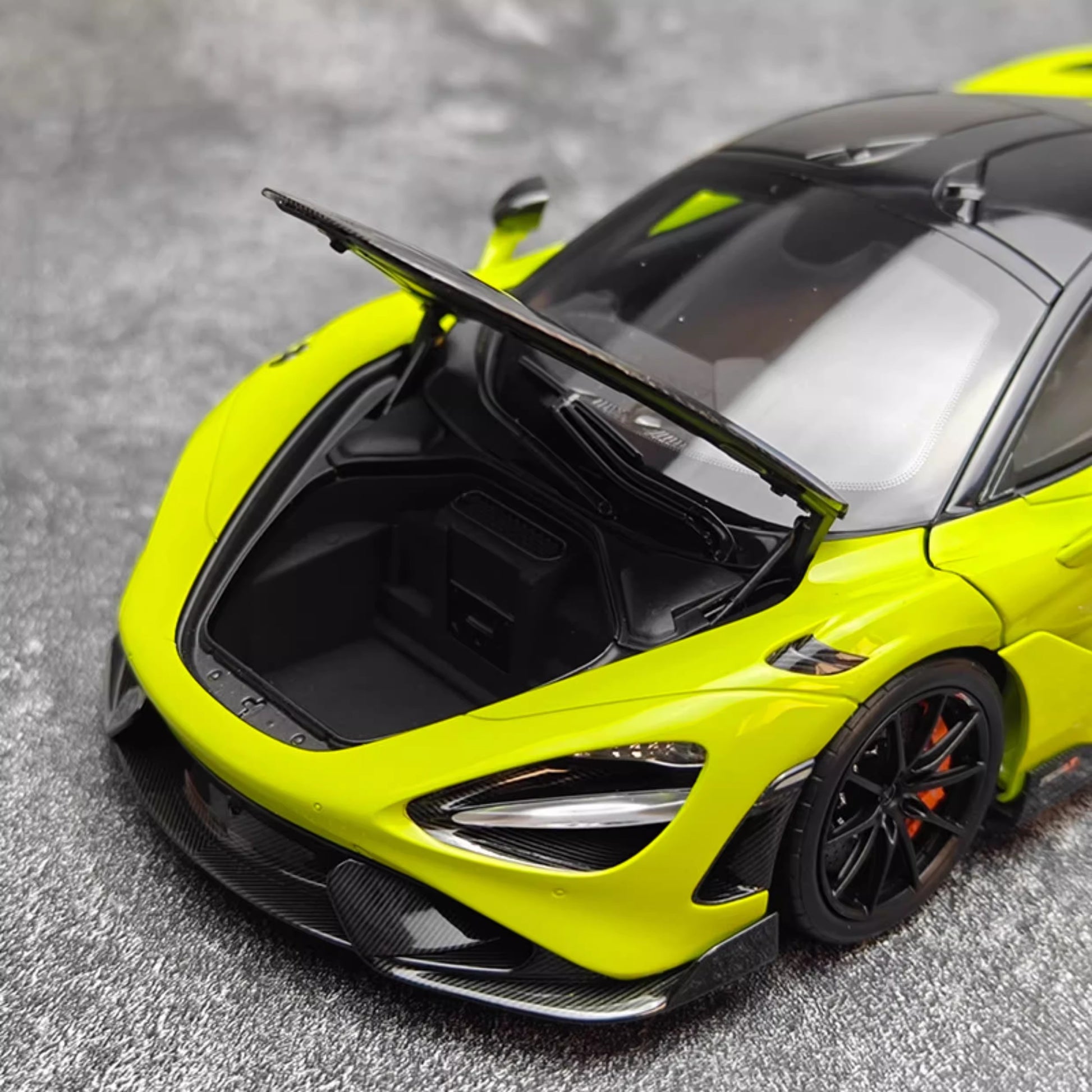HPD 1:18 McLaren 765LT Diecast Car