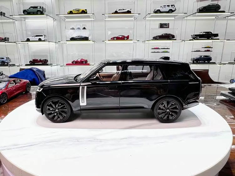 LCD 1:18 Range Rover Honor Genesis Long Edition 2022 Legierung Vollständig offenes Automodell