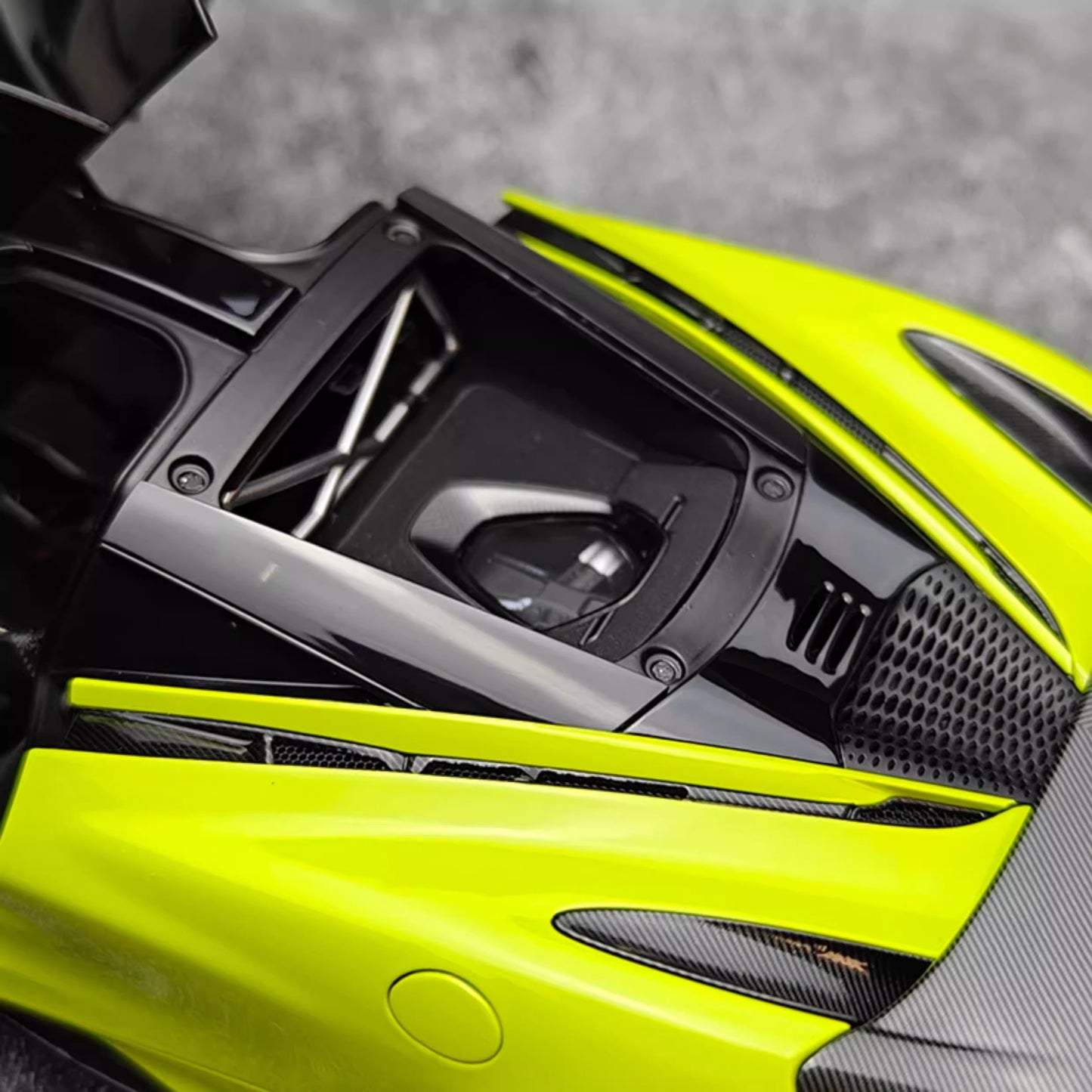 HPD 1:18 McLaren 765LT Diecast Car