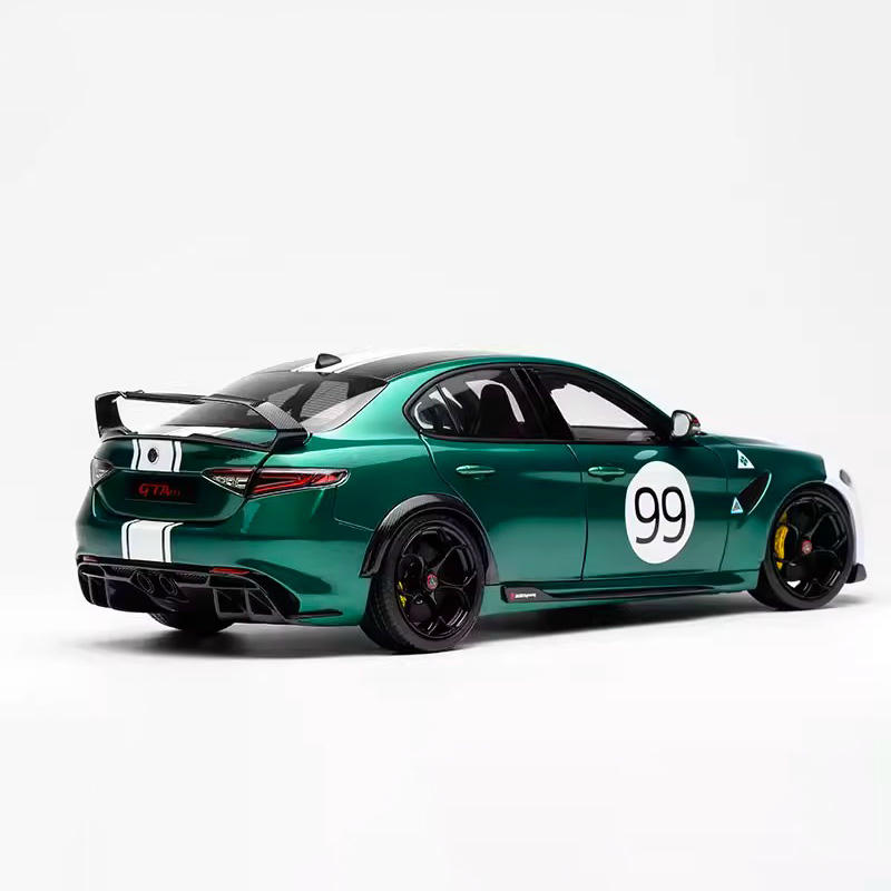MotorHelix 1:18 Alfa Romeo Giulia GTAm Alloy Diecast Model