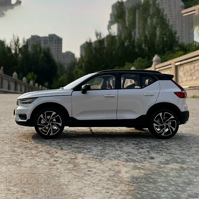 Original XC40 1:18 Diecast Model