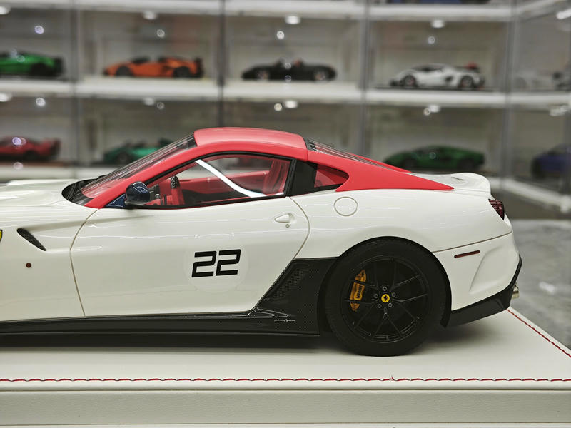 Dino Model 1:18 Ferrari 599 GTO Resin Model