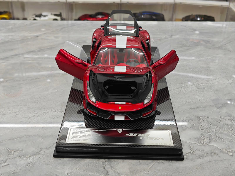 Dino Model 1:18 Ferrari 488 Pista Resin (Fully Open) Model