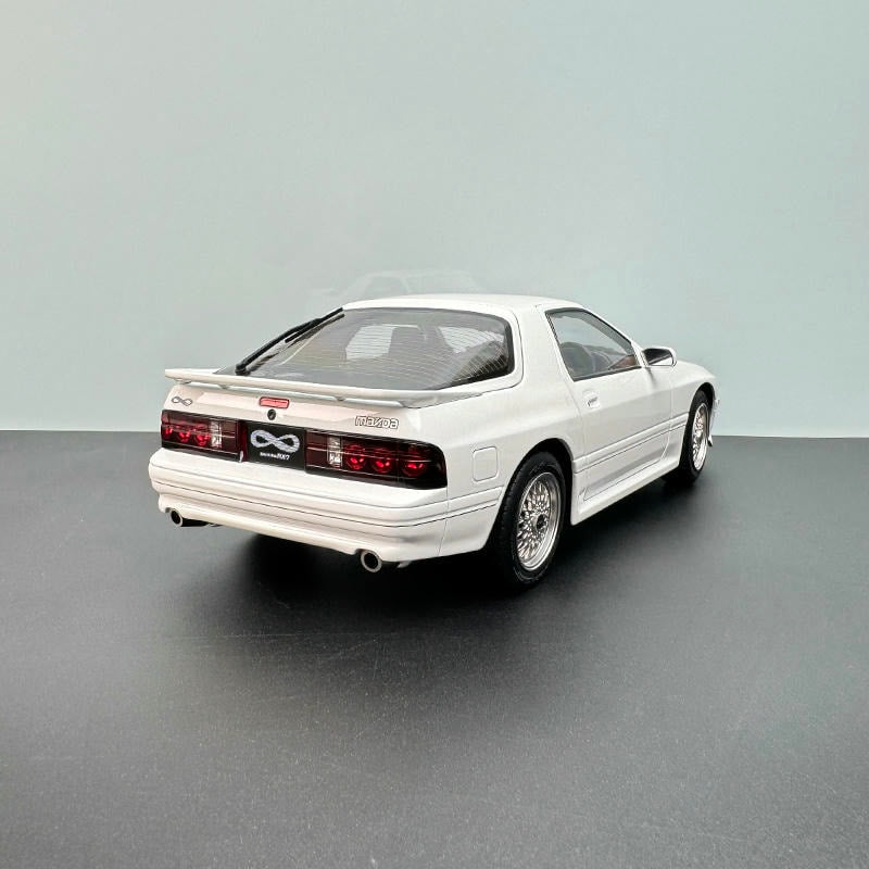 WHELART 1:18 Mazda RX‑7 FC3S White Unlimited Edition DieCast Alloy Sports Car Model