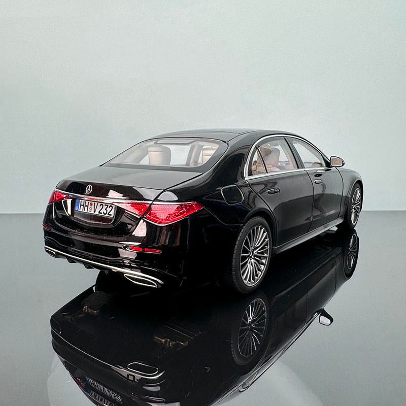 Mercedes-Benz W223 S600 Black Diecast Model – 1:18 Scale Collectible