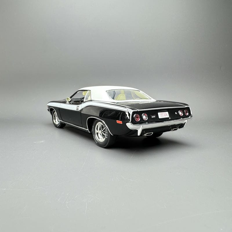 ACME 1972 Plymouth Cuda 1:18 Alloy Diecast Model Car