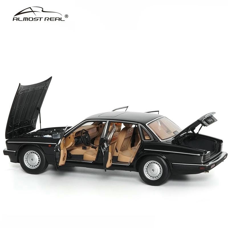 Almost Real1/18 Jaguar Jaguar XJ6 (XJ40 Alloy Static Car Model)