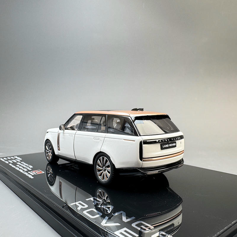 LCD Model 1:43 Range Rover SV Autobiography LWB Alloy Diecast