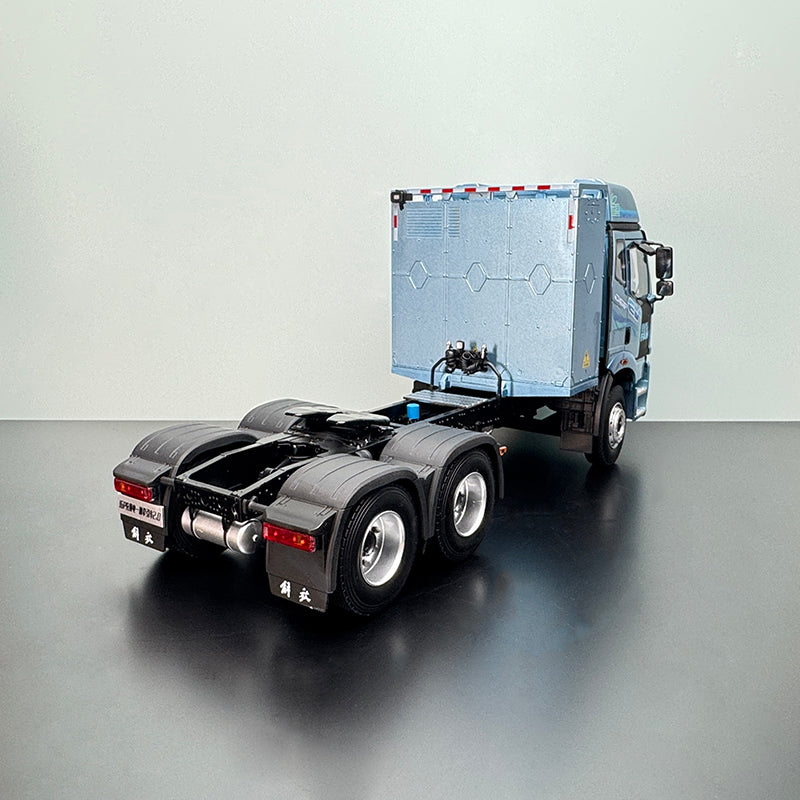 Jiefang J6P New Energy Blue Road 1:24 Die-Cast Model Truck (Alloy Edition)