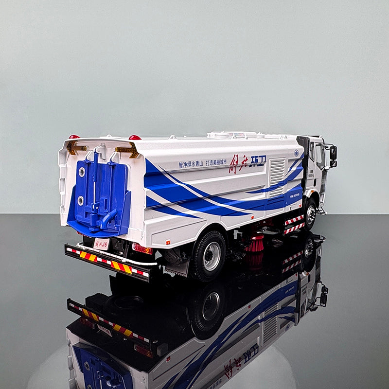 Jiefang J6 Sweeper Diecast Model – 1:24 Heavy-Duty Collectible by FAW