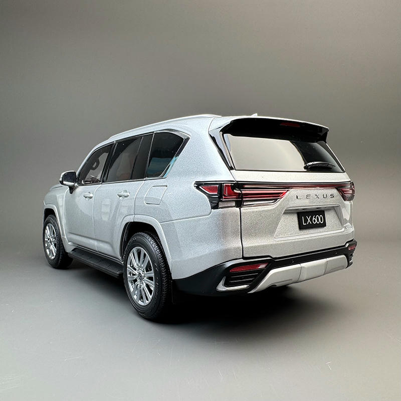 LCD Model 1:18 Lexus LX600 Diecast Car
