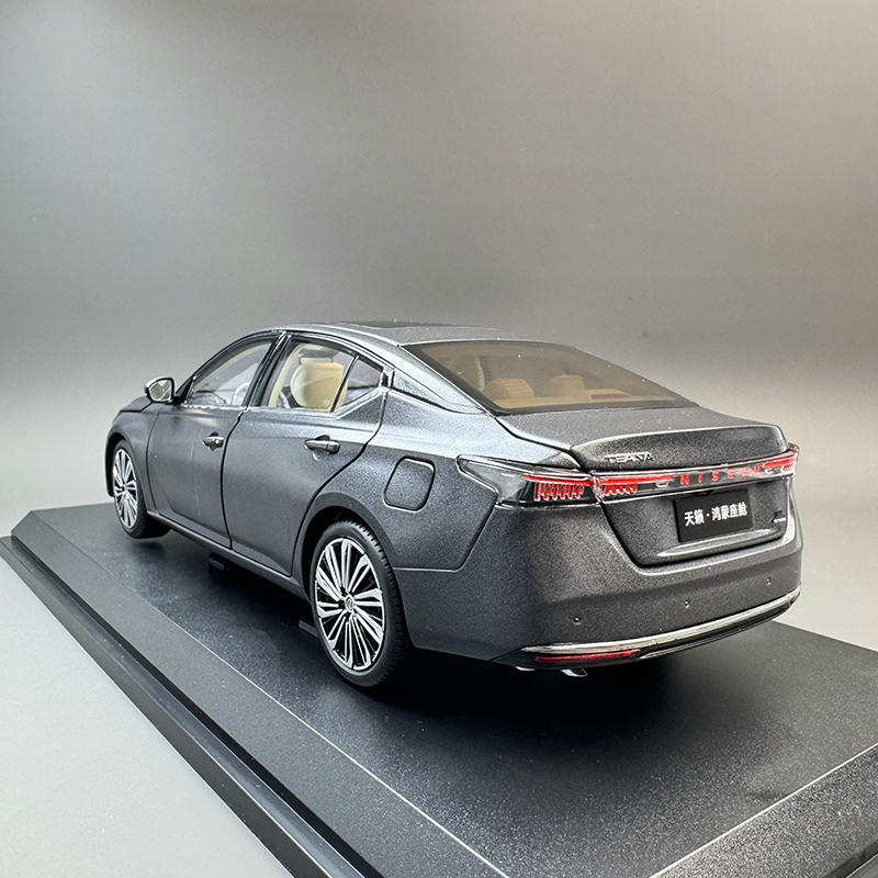 Nissan Altima 2026 1:18 Alloy Diecast Model