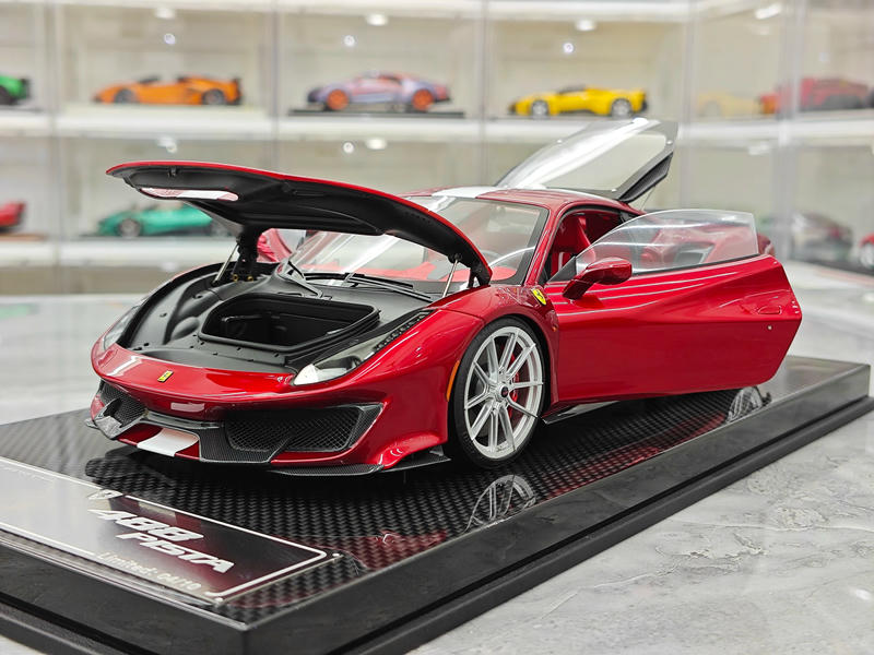 Dino Model 1:18 Ferrari 488 Pista Resin (Fully Open) Model