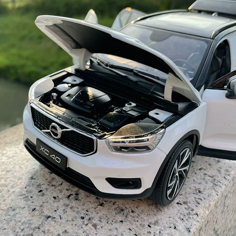 Original XC40 1:18 Diecast Model