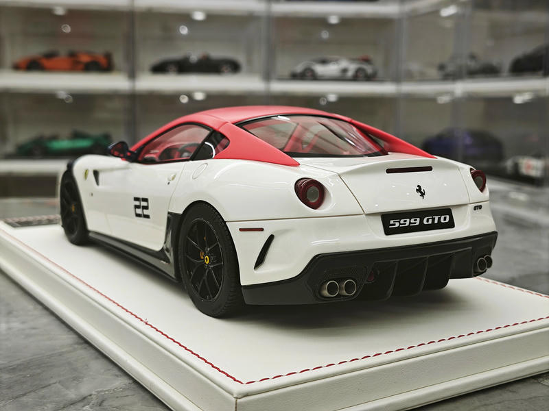 Dino Model 1:18 Ferrari 599 GTO Resin Model