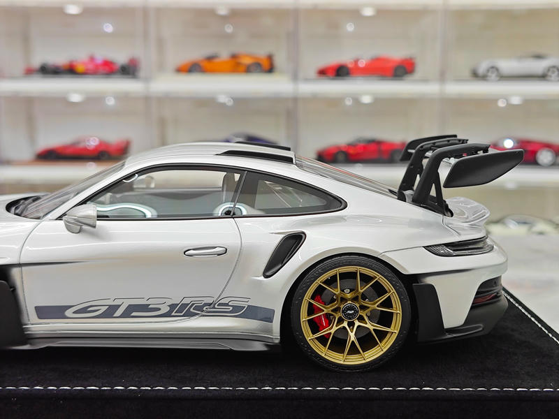 HH Model Porsche 992.1 GT3 RS 1:18 Resin Model Car