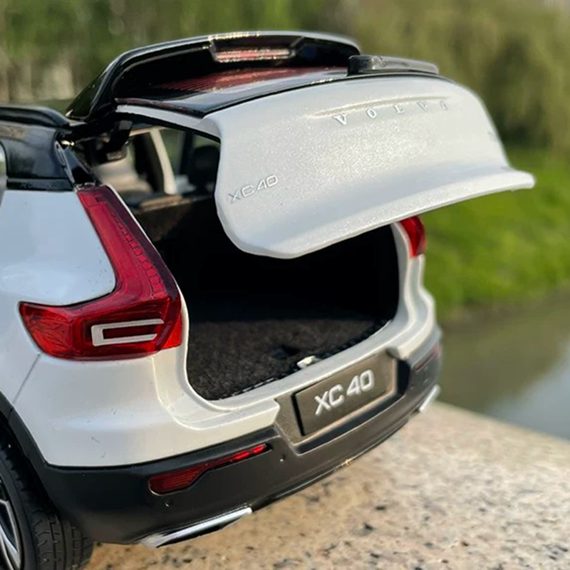 Original XC40 1:18 Diecast Model