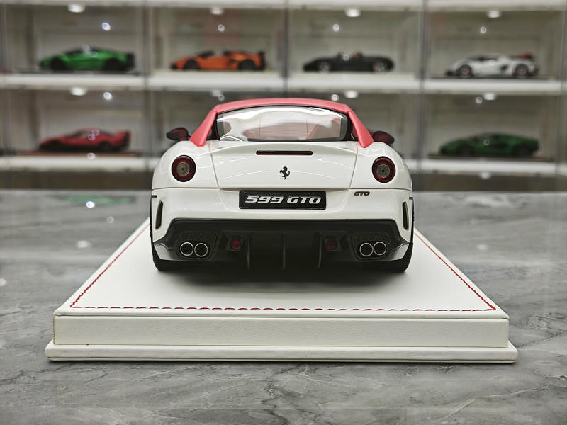 Dino Model 1:18 Ferrari 599 GTO Resin Model