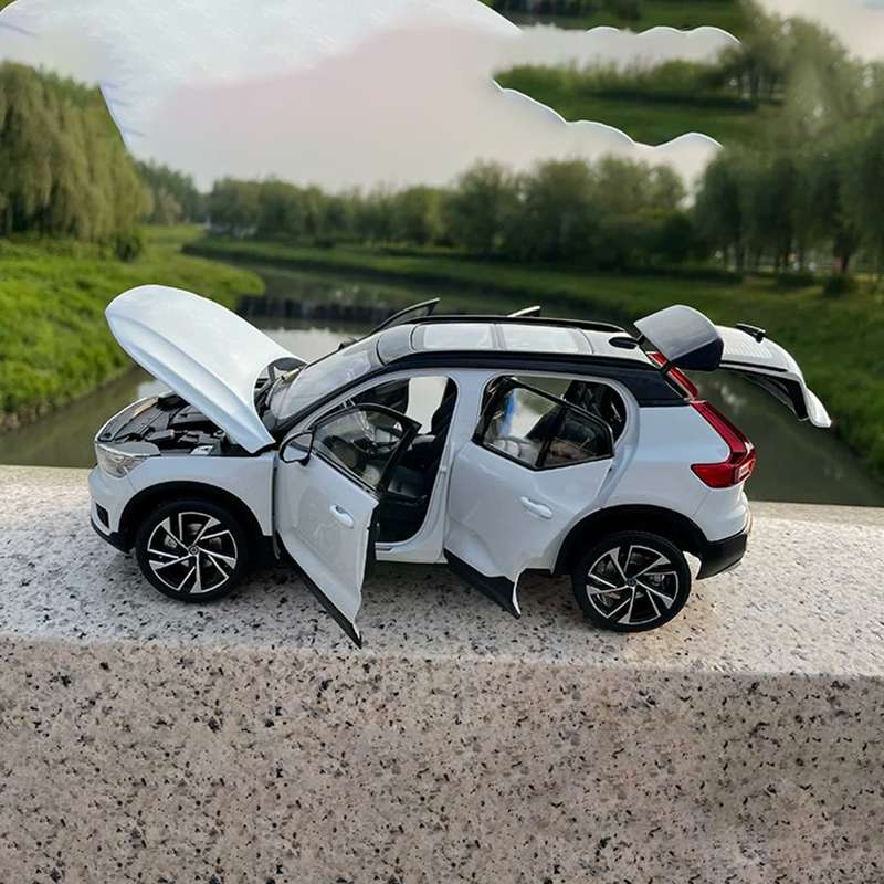 Original XC40 1:18 Diecast Model