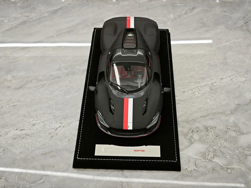 Zigzag Youngster 1:18 Ferrari Daytona SP3 Resin Model