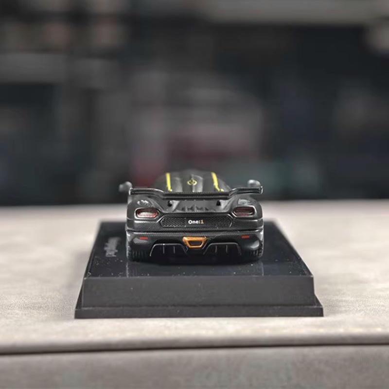 AUTOart 1:64 Koenigsegg One:1 Resin Model