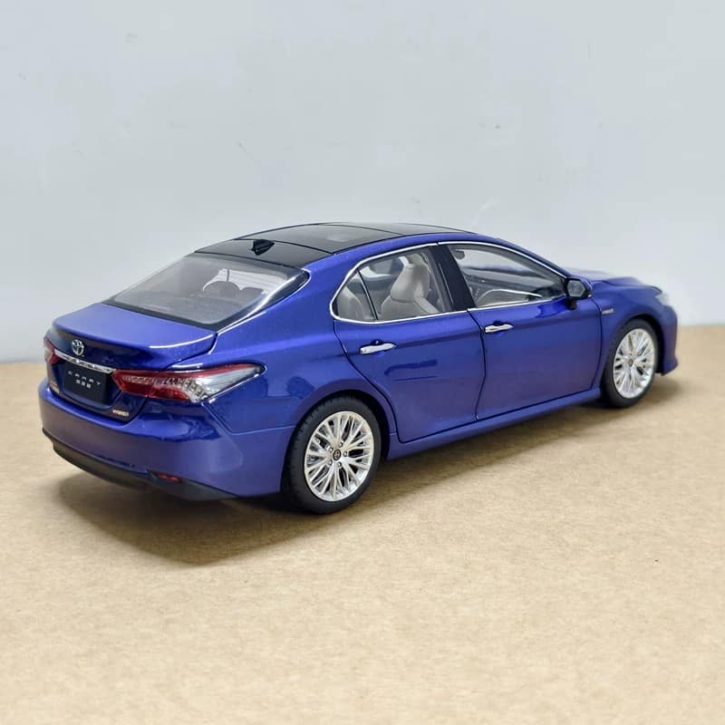 oem Licensed Toyota Camry (XV70) Hybrid Sport 2018–2021 1:18 Diecast Model