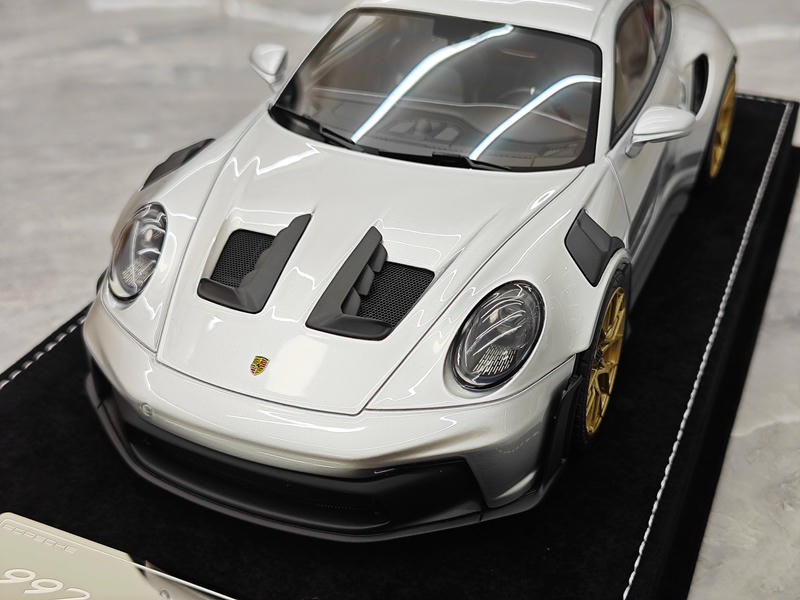 HH Model Porsche 992.1 GT3 RS 1:18 Resin Model Car