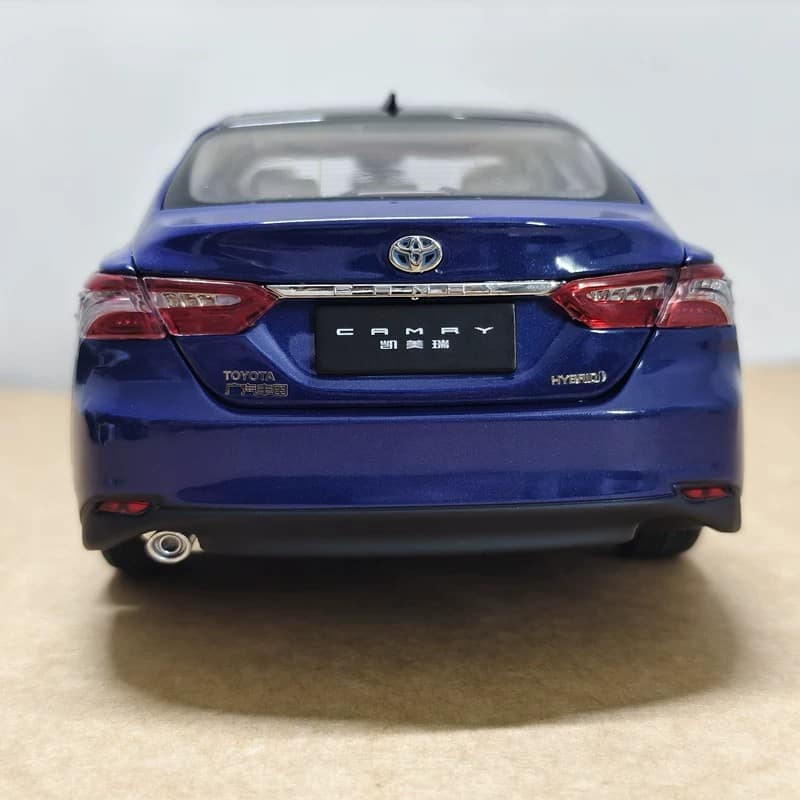 oem Licensed Toyota Camry (XV70) Hybrid Sport 2018–2021 1:18 Diecast Model