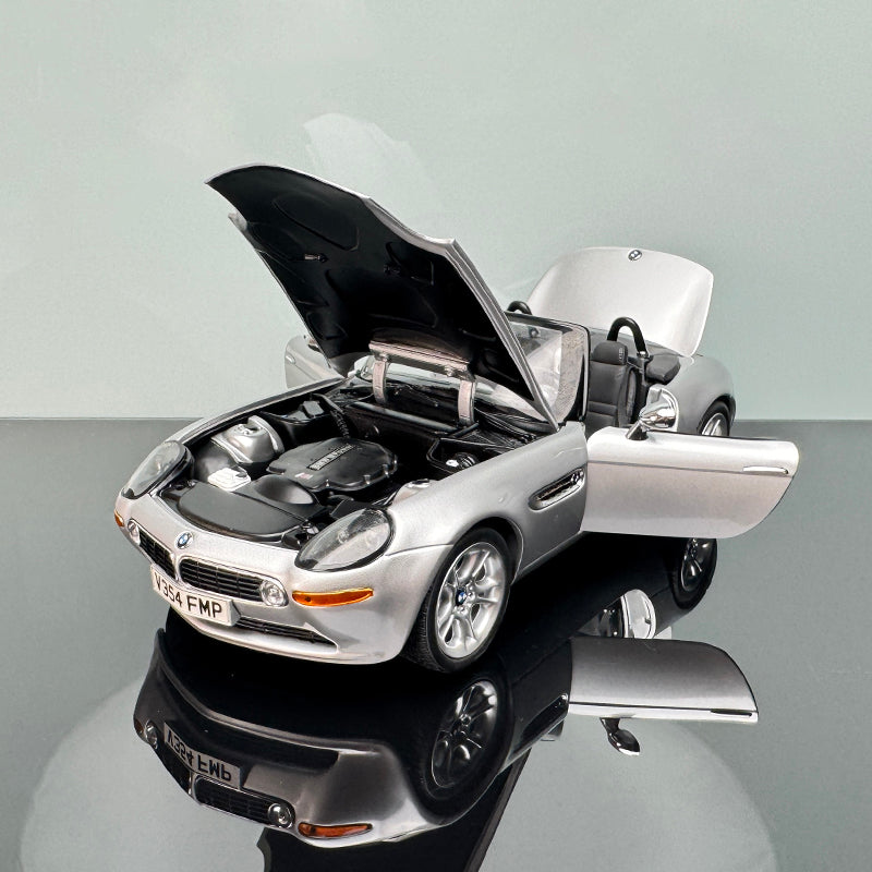 Kyosho BMW Z8 1:18 Scale Alloy Diecast Model – Interactive Collectible
