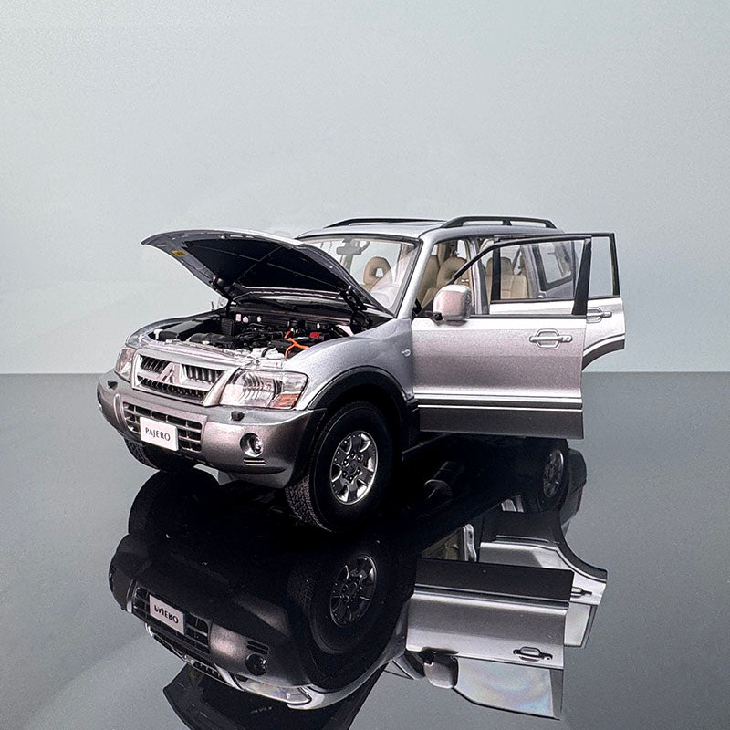 YC Model Mitsubishi Pajero V73 – 1:18 Scale Limited Edition Diecast Model
