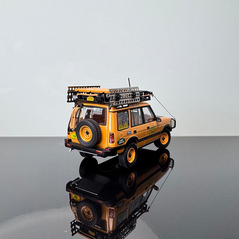 ALMOST REAL Limited Edition 1:43 Scale Off-Road Collectible – Land Rover Discovery (Yellow 410410)