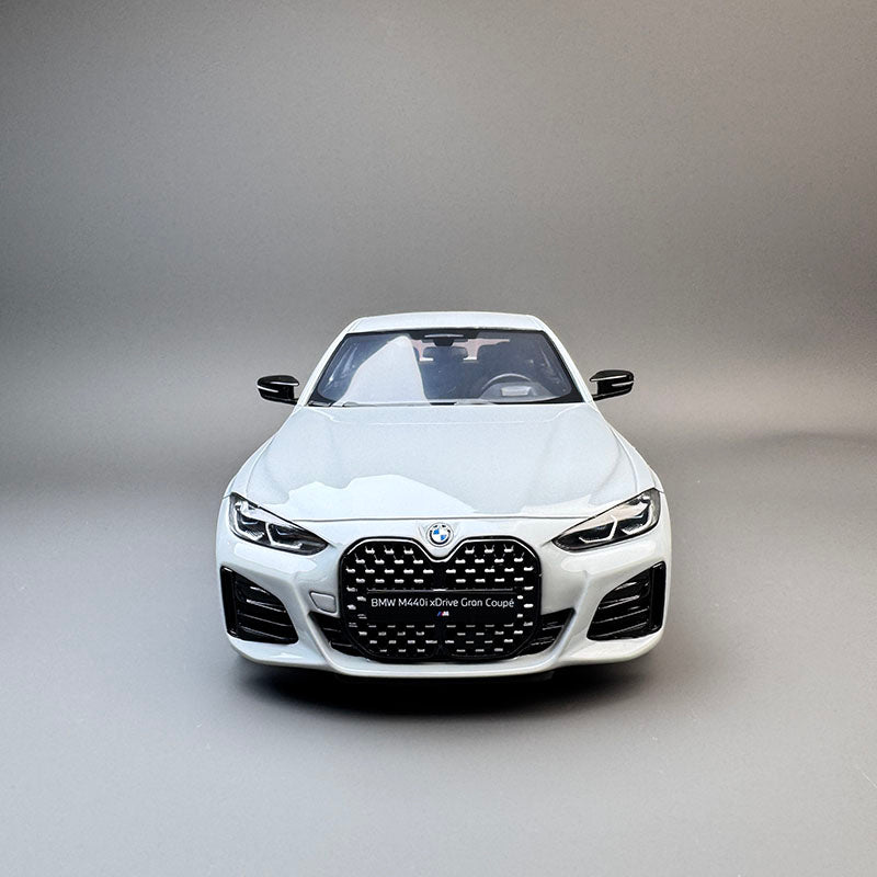 OTTO 1:18 BMW M440i xDrive Gran Coupe “Brooklyn” Resin Model Car