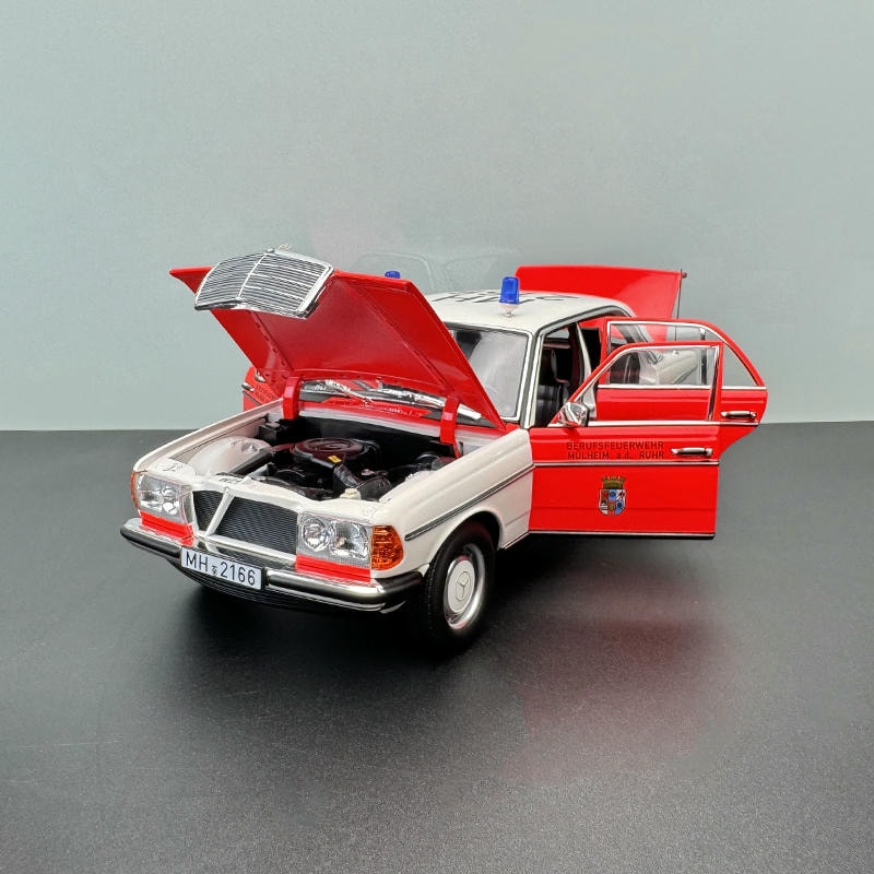 Norev 1:18 Scale Benz 200 (W123) Red & White Emergency Ambulance 183834 –  Diecast Model Collection