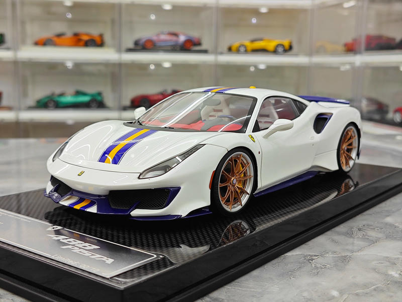 Dino Model 1:18 Ferrari 488 Pista Resin (Fully Open) Model