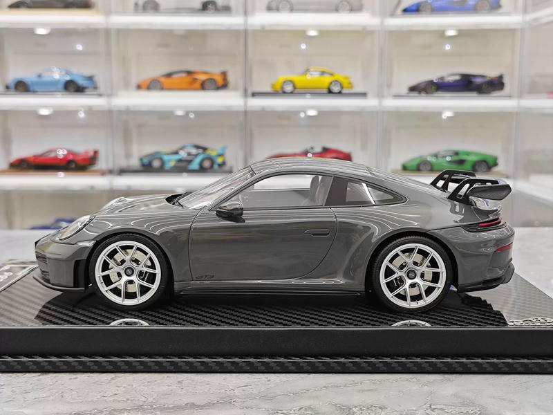 VIP 1:18 Porsche 911 GT3 Resin Model