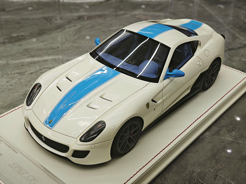 Dino Model 1:18 Ferrari 599 GTO Resin Model