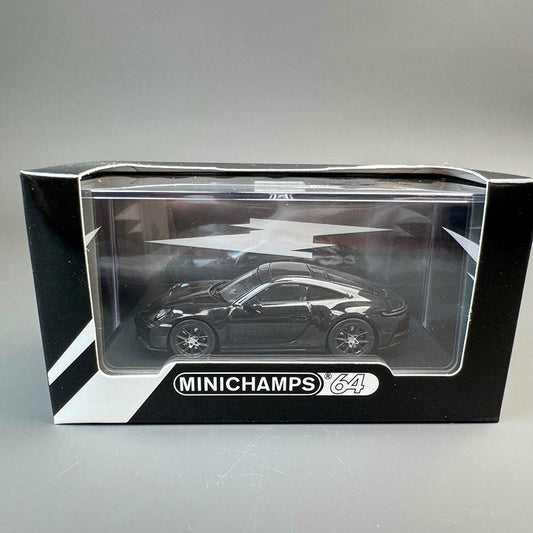 Minichamps 1:64 Porsche 911 GTS Diecast Car