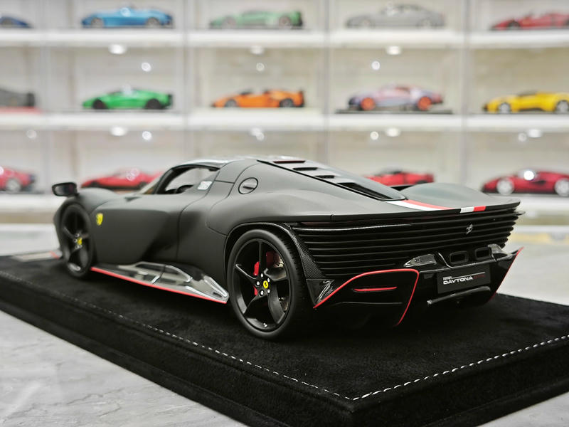 Zigzag Youngster 1:18 Ferrari Daytona SP3 Resin Model