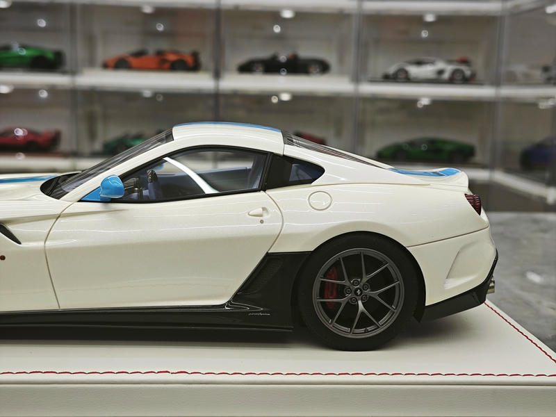 Dino Model 1:18 Ferrari 599 GTO Resin Model
