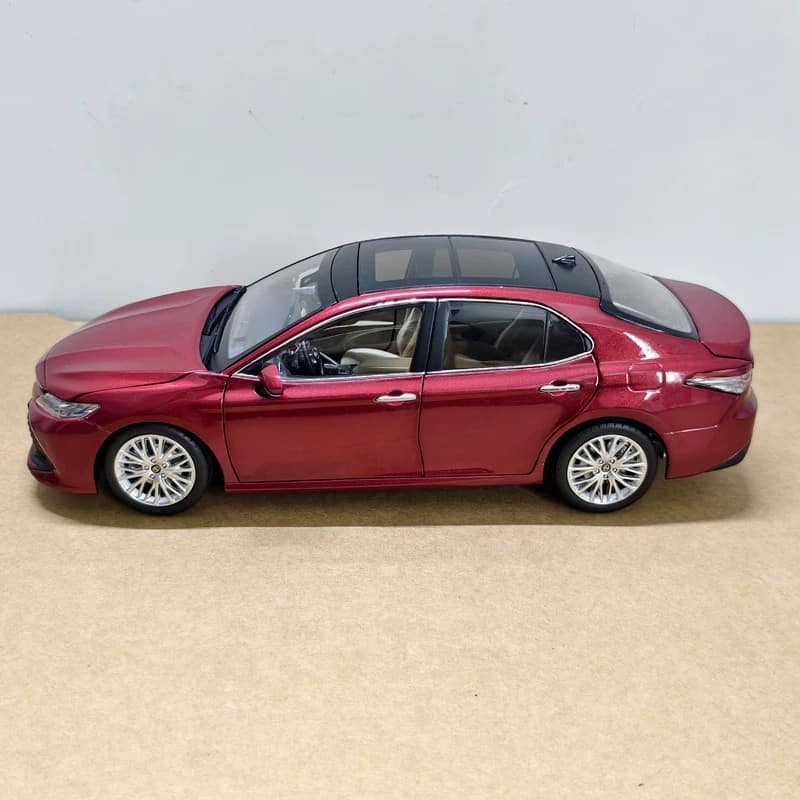 oem Licensed Toyota Camry (XV70) Hybrid Sport 2018–2021 1:18 Diecast Model