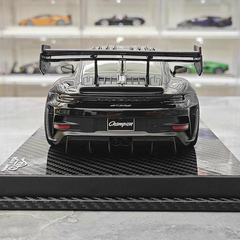 VIP Model 1:18 Porsche 911 GT3 RS Manthey Racing Resin Model