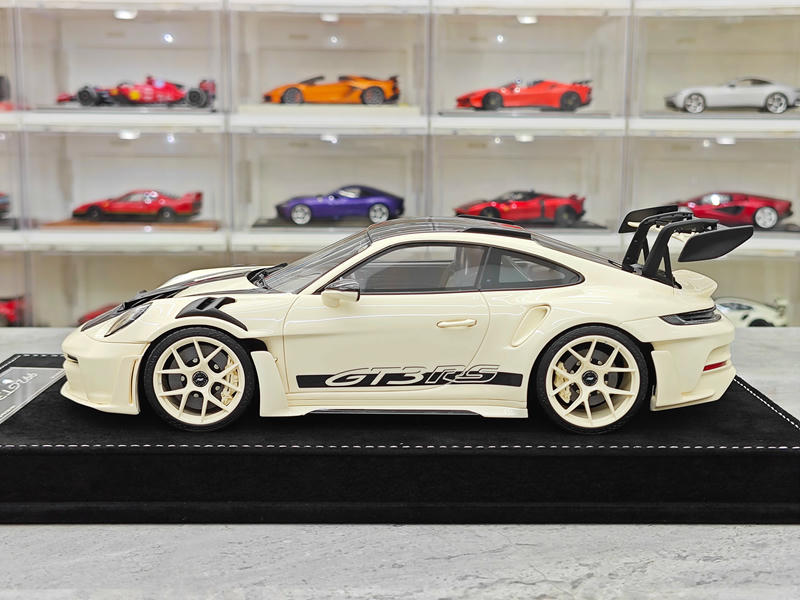 HH Model Porsche 992.1 GT3 RS 1:18 Resin Model Car