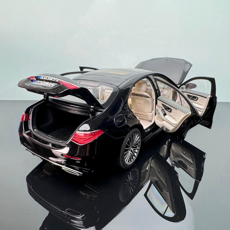 Mercedes-Benz W223 S600 Black Diecast Model – 1:18 Scale Collectible