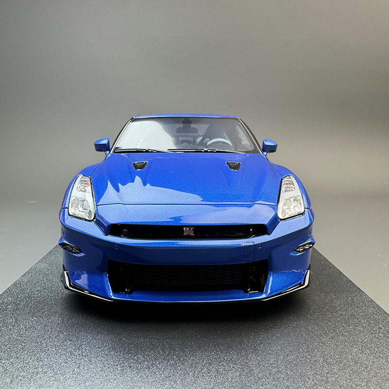 GT Spirit 1:18 Nissan GT-R R35 – GT521