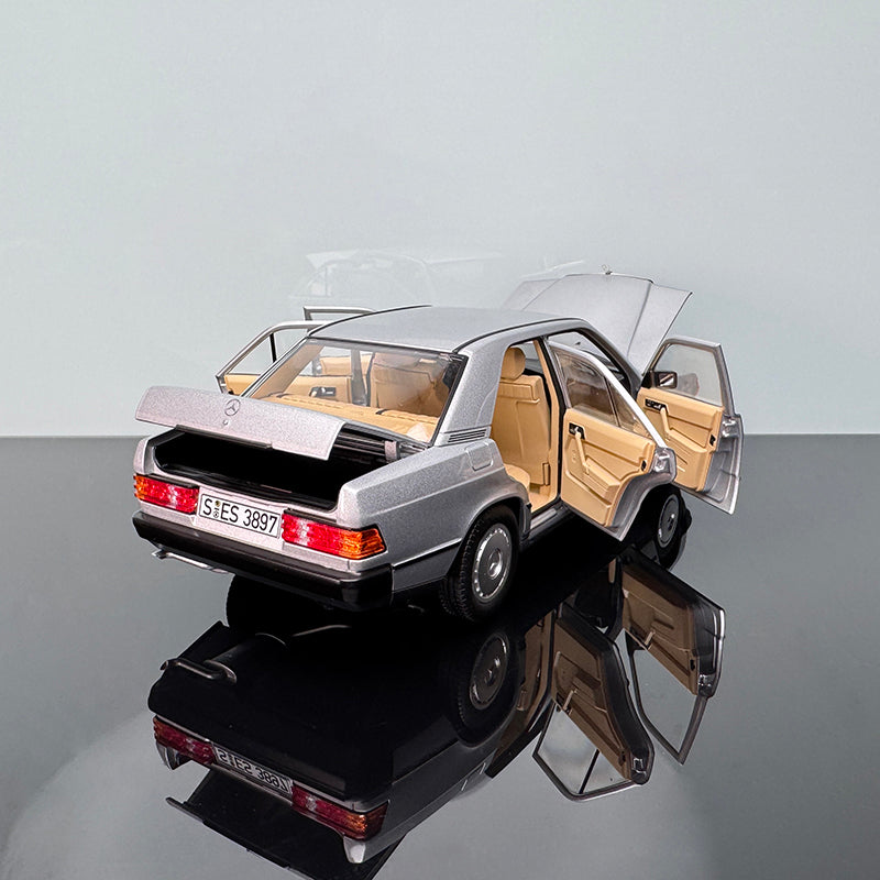 Mercedes-Benz 190E 1984 Diecast Model – 1:18 Scale Interactive Collectible